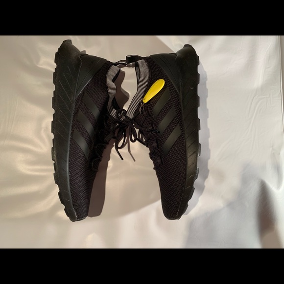 Black Adidas Questar Rise Shoes - Picture 3 of 6
